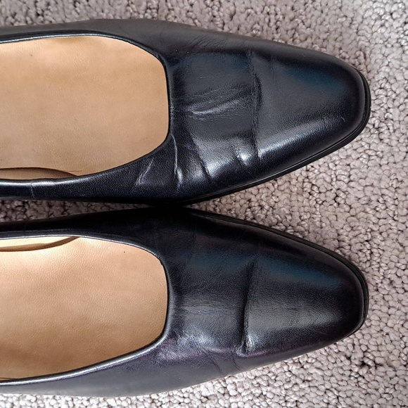 CALICO Low-heeled Leather Pumps - Picture 9 of 10